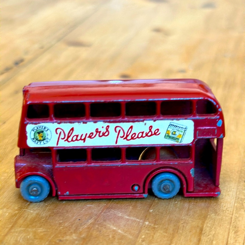 VINTAGE MATCHBOX Moko LESNEY NO. 5 LONDON BUS "PLAYERS PLEASE"